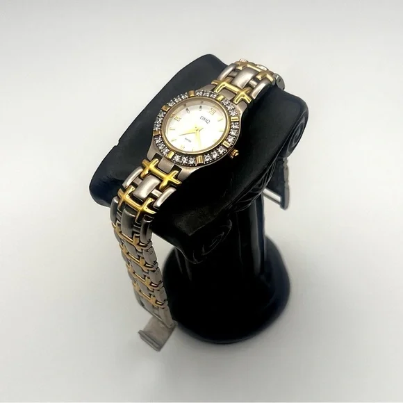 DMQ Two-Tone Womens Crystal Accent Bracelet Watch in Silver & Gold w New Battery - Picture 11 of 11